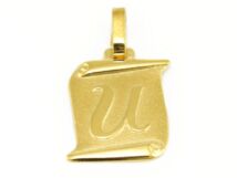 Arany "U" betű medál