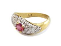 Gyémánt- és rubinköves arany gyűrű