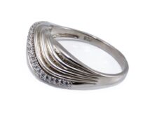 Köves hullámos ezüst gyűrű