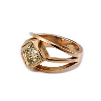 Gyémánt köves arany gyűrű