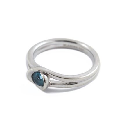 Kék köves fehérarany gyűrű