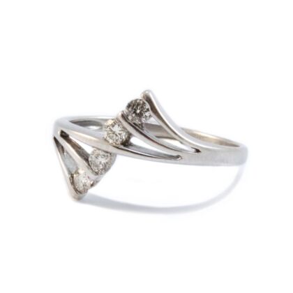 Fehérarany gyémántköves női gyűrű