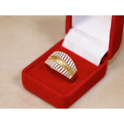 Új arany sok köves gyűrű Új arany sok köves gyűrű