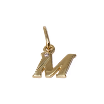 Köves M betű arany medál 