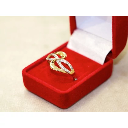 Új arany kősoros hullámos gyűrű Új arany kősoros hullámos gyűrű