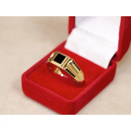 Felújított arany fekete köves pecsét gyűrű Felújított arany fekete köves pecsét gyűrű