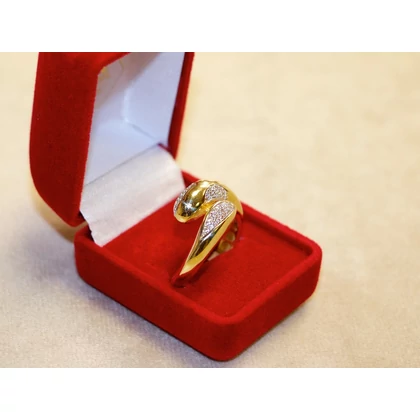 Új arany köves csúsztatott fantázia gyűrű Új arany köves csúsztatott fantázia gyűrű