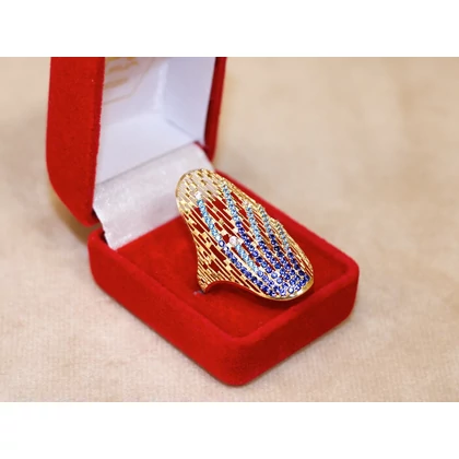 Új arany kék köves áttört koktél gyűrű Új arany kék köves áttört koktél gyűrű