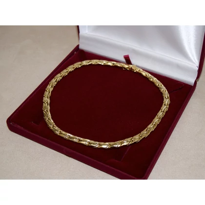 Felújított arany kobra jellegű lánc