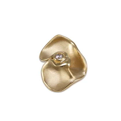 Matt köves virág futó arany medál