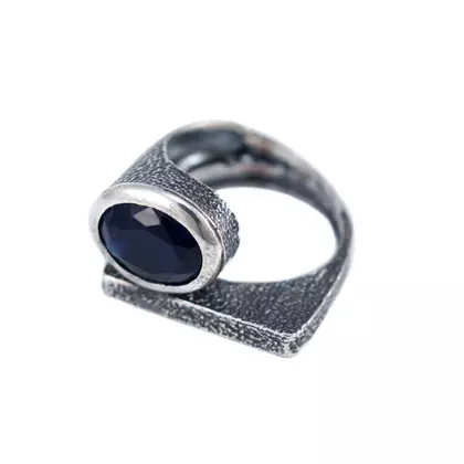 Fekete köves antikolt ezüst gyűrű