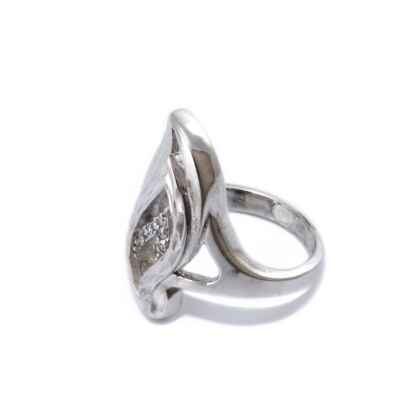 Köves vésett hosszúkás ezüst gyűrű