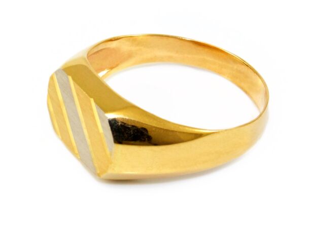 Bicolor matt és vésett arany pecsétgyűrű