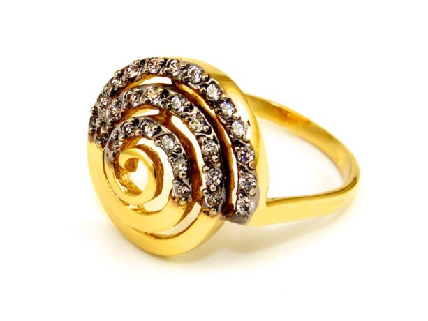 Köves csigás női arany gyűrű