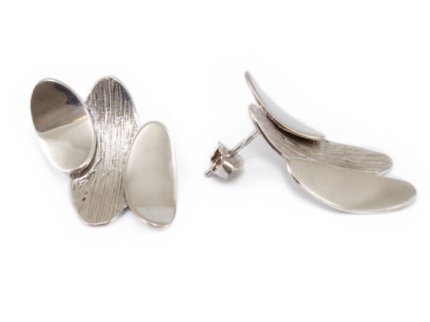 Fényes és matt mintás exkluzív ezüst fülbevaló
