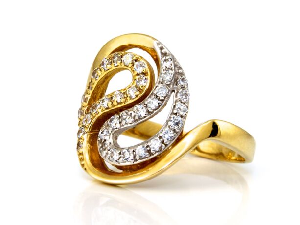 Köves női arany gyűrű