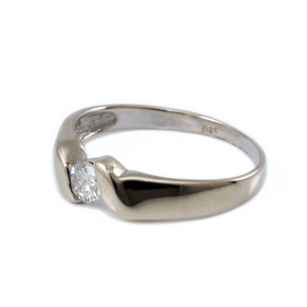 Gyémánt köves fehérarany eljegyzési gyűrű