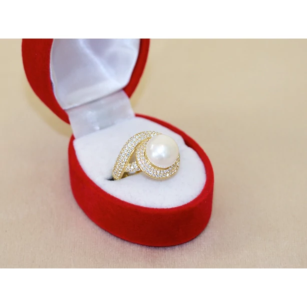 Felújított arany gyöngy + sok köves gyűrű Felújított arany gyöngy + sok köves gyűrű