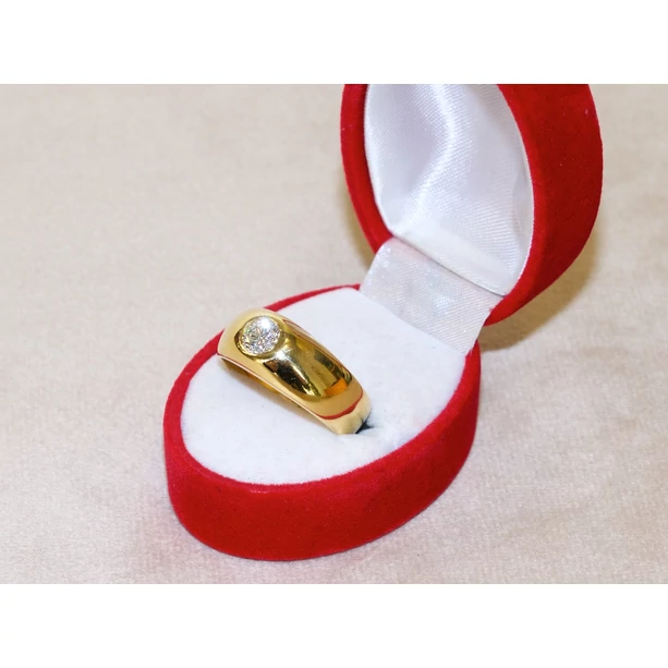 Felújított arany gyémánt köves gyűrű Felújított arany gyémánt köves gyűrű