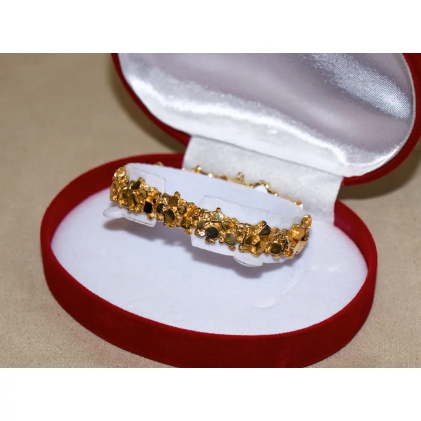 Felújított arany fantázia karlánc Felújított arany fantázia karlánc