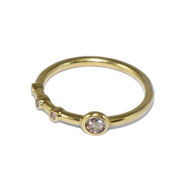 Gyémántos arany gyűrű Gyémántos arany gyűrű