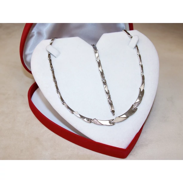 Új fehérarany matt-fényes karlánc Új fehérarany matt-fényes karlánc