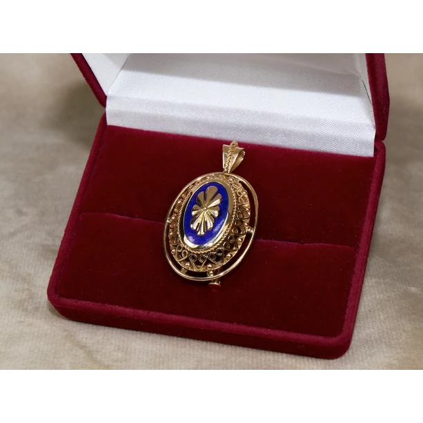 Felújított áttört kék köves medál bross Felújított áttört kék köves medál bross