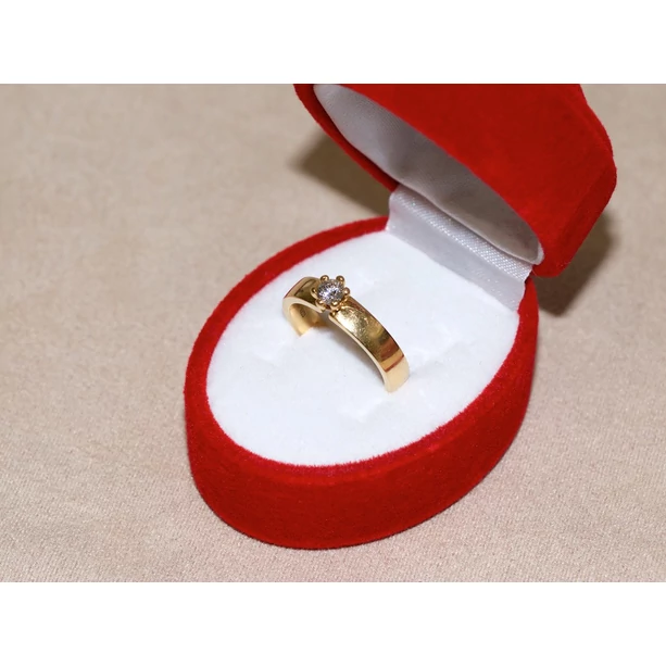 Felújított arany gyémánt köves gyűrű Felújított arany gyémánt köves gyűrű