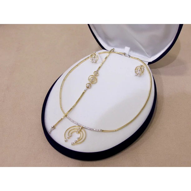 Felújított arany köves fantázia fülbevaló Felújított arany köves fantázia fülbevaló