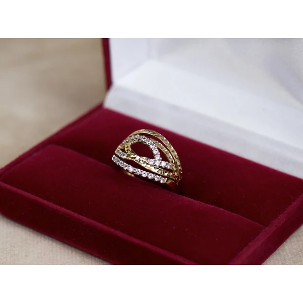 Felújított bicolor arany kősoros vésett gyűrű Felújított bicolor arany kősoros vésett gyűrű