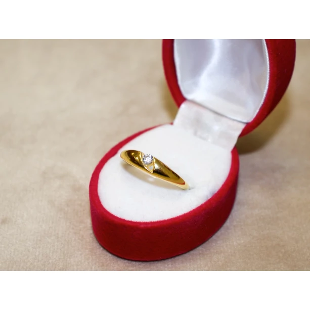 Új arany 1 köves gyűrű Új arany 1 köves gyűrű