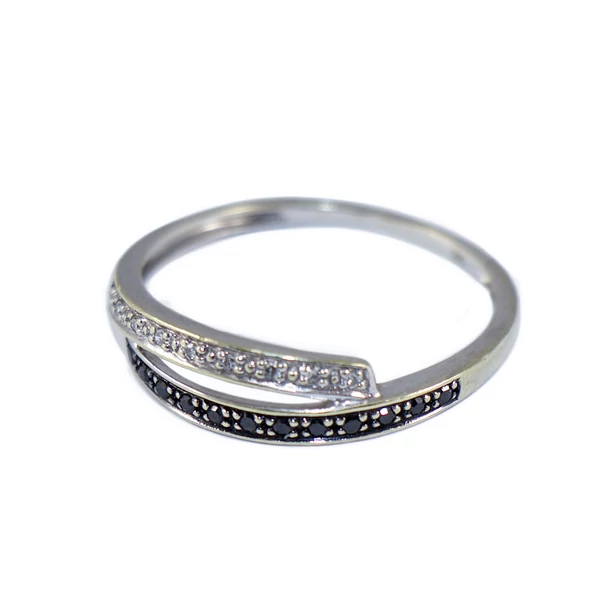 Fekete és fehér gyémánt köves gyűrű Fekete és fehér gyémánt köves gyűrű