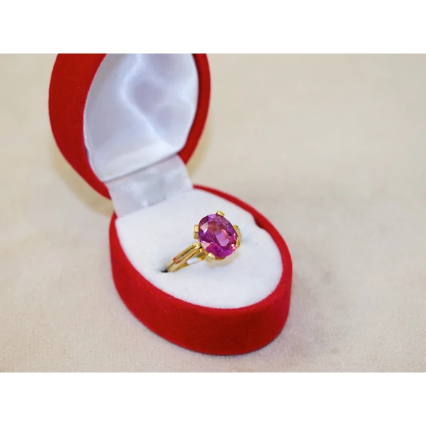 Felújított arany lila köves gyűrű Felújított arany lila köves gyűrű