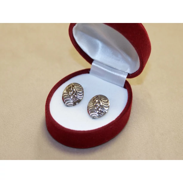 Új fehérarany ovál vésett fülbevaló Új fehérarany ovál vésett fülbevaló