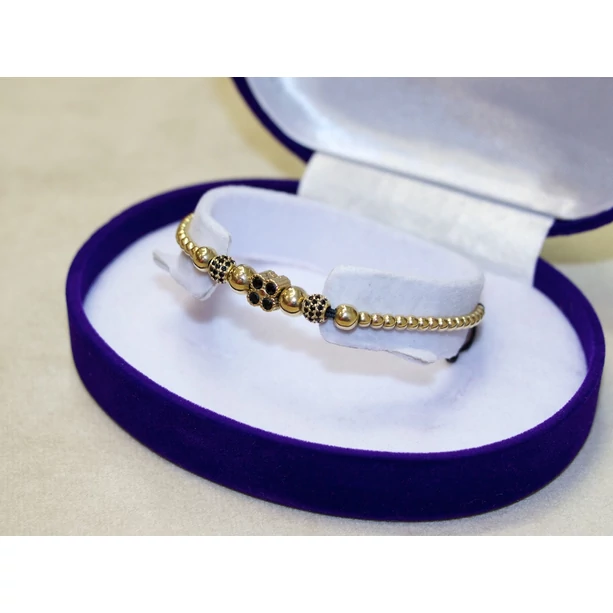 Felújított arany órakísérő Felújított arany órakísérő