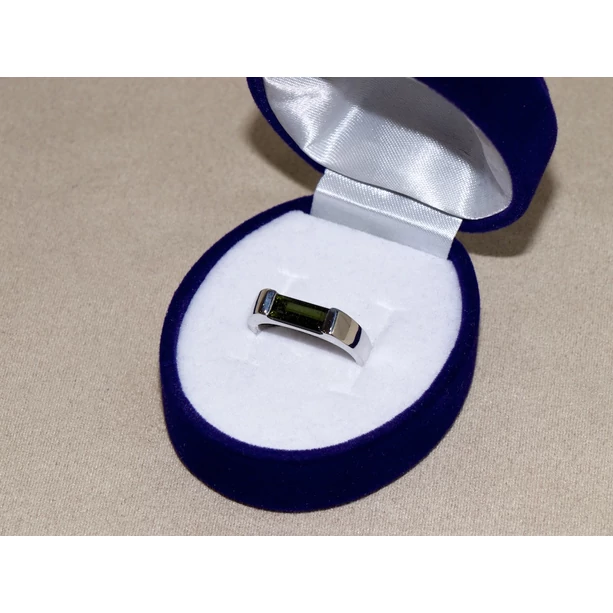 Felújított fehérarany turmalin köves gyűrű Felújított fehérarany turmalin köves gyűrű