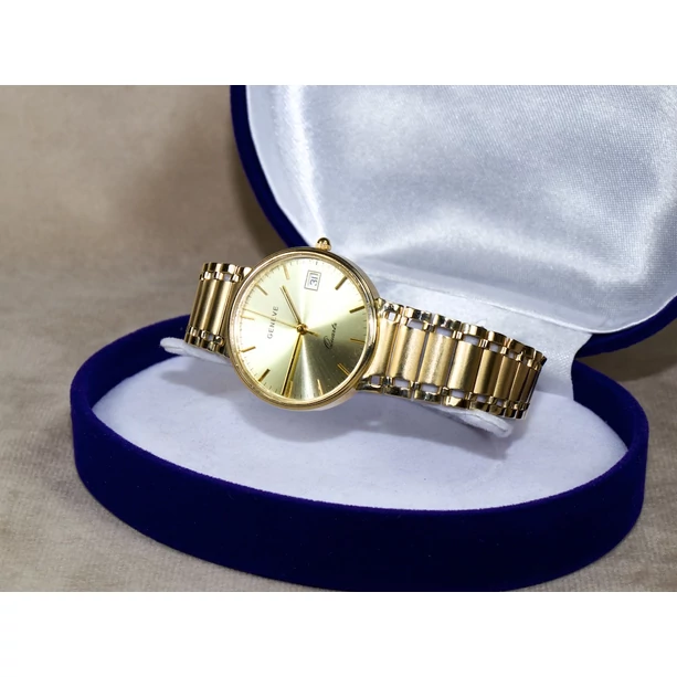 Felújított arany quartz karóra