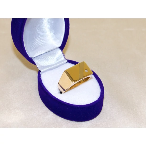 Felújított arany gyémánt köves gyűrű Felújított arany gyémánt köves gyűrű