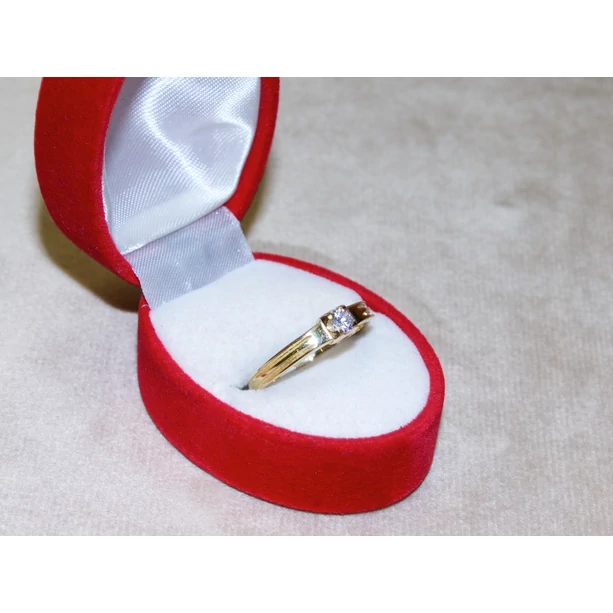 Új arany 1 köves gyűrű Új arany 1 köves gyűrű