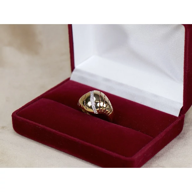 Új arany domború, kősoros, áttört gyűrű  Új arany domború, kősoros, áttört gyűrű