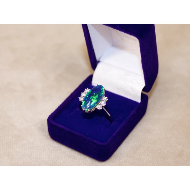 Felújított arany gyémánt köves gyűrű Felújított arany gyémánt köves gyűrű