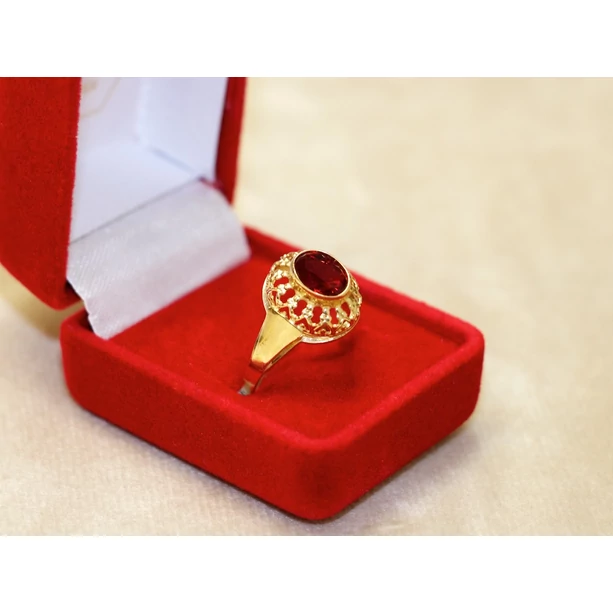 Új arany piros köves galériás gyűrű Új arany piros köves galériás gyűrű