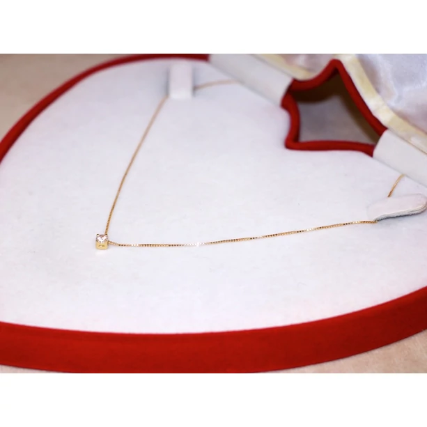 Új arany kocka + kő csúsztatott lánc Új arany kocka + kő csúsztatott lánc