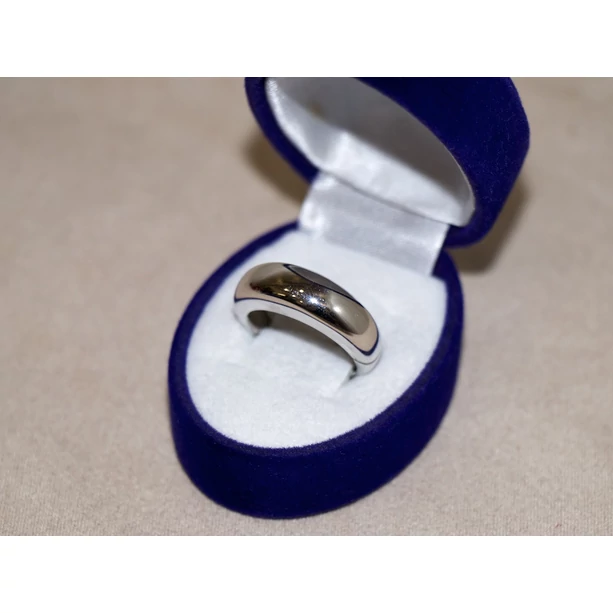 Felújított fehérarany sima ovális gyűrű Felújított fehérarany sima ovális gyűrű