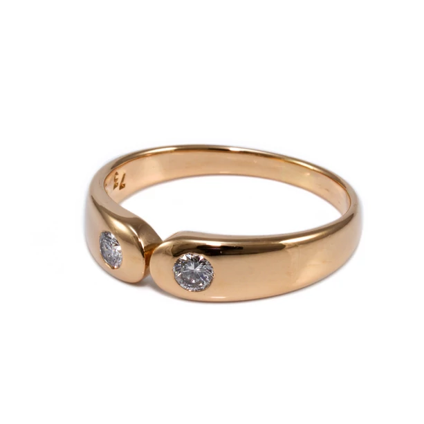 Gyémánt köves vörösarany gyűrű 