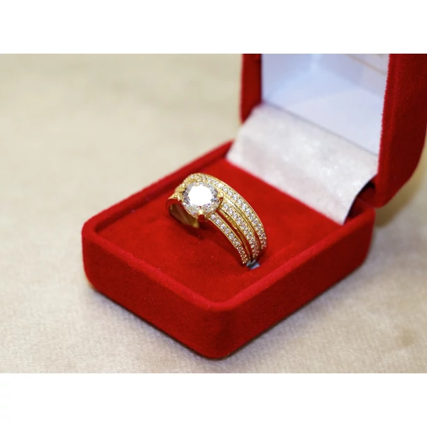 Új arany szoliter + kősoros gyűrű Új arany szoliter + kősoros gyűrű