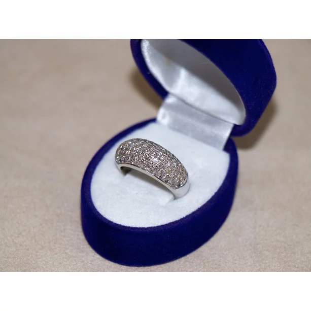 Felújított arany gyémánt köves gyűrű Felújított arany gyémánt köves gyűrű