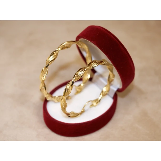 Felújított arany csavart karika fülbevaló Felújított arany csavart karika fülbevaló