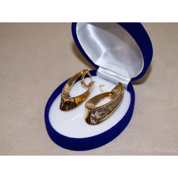 Felújított arany bicolor áttört ovál fülbevaló Felújított arany bicolor áttört ovál fülbevaló