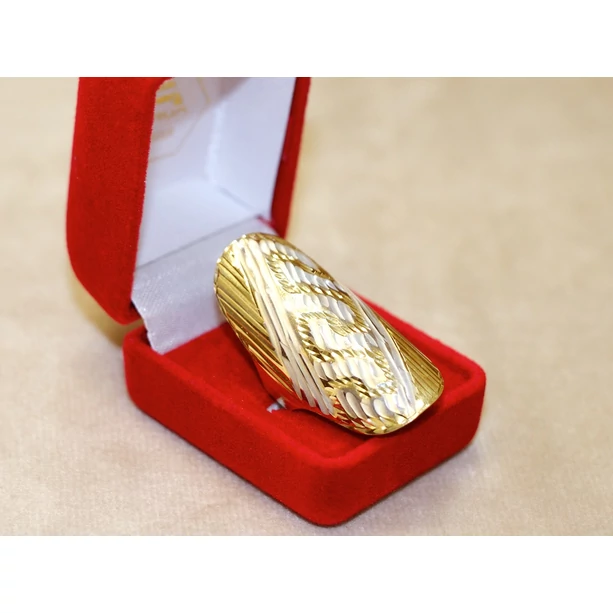 Új arany bicolor vésett koktél gyűrű Új arany bicolor vésett koktél gyűrű